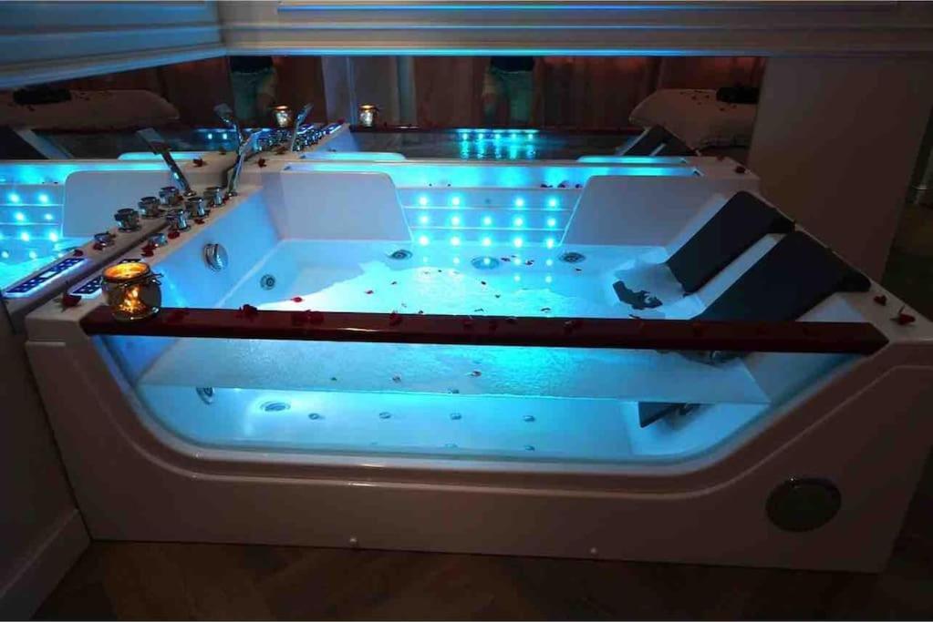 Apartament Glamour Prywatne Jacuzzi Starowislna Kraków Eksteriør billede