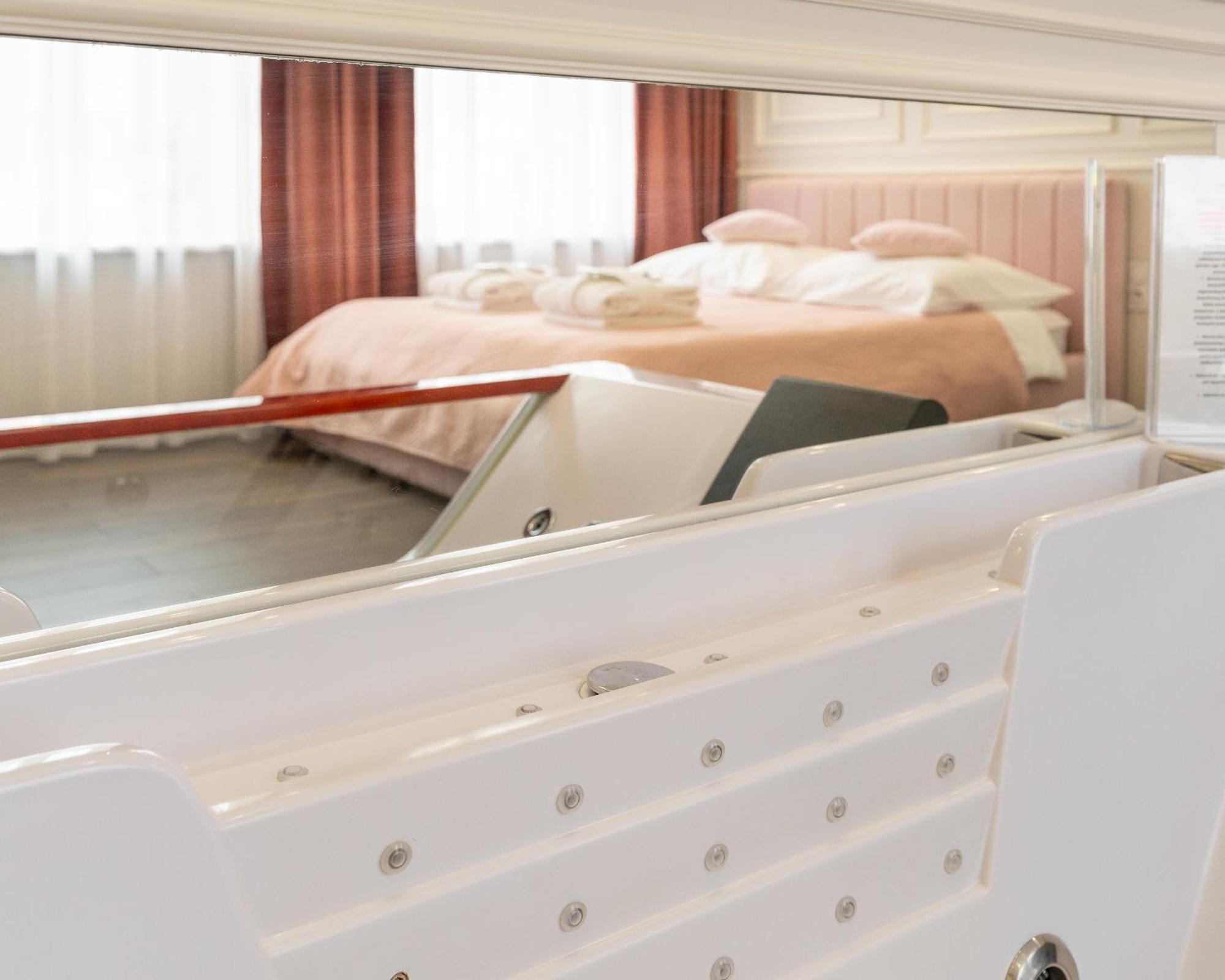 Apartament Glamour Prywatne Jacuzzi Starowislna Kraków Eksteriør billede